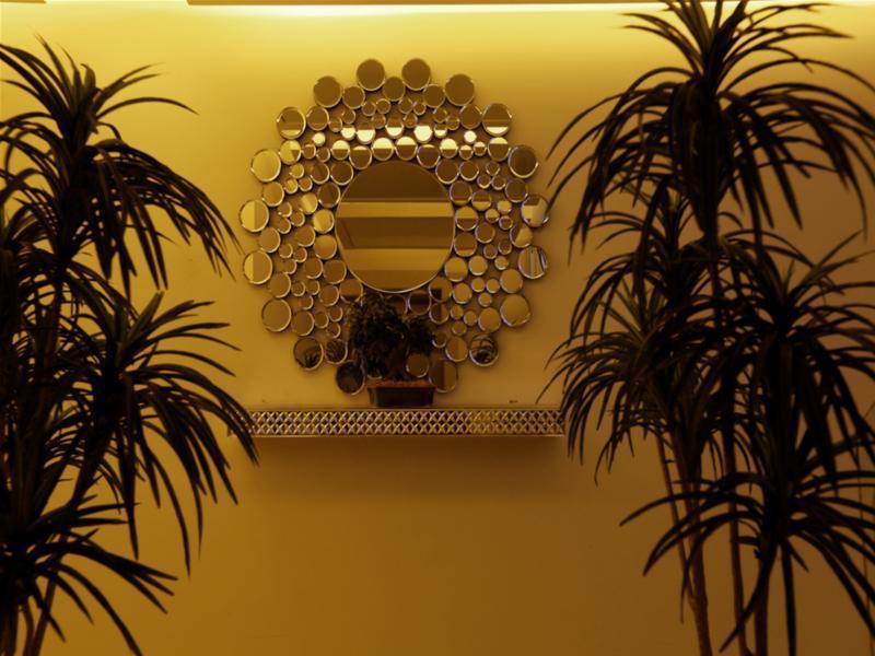 Good Times Hotel Delhi Kültér fotó
