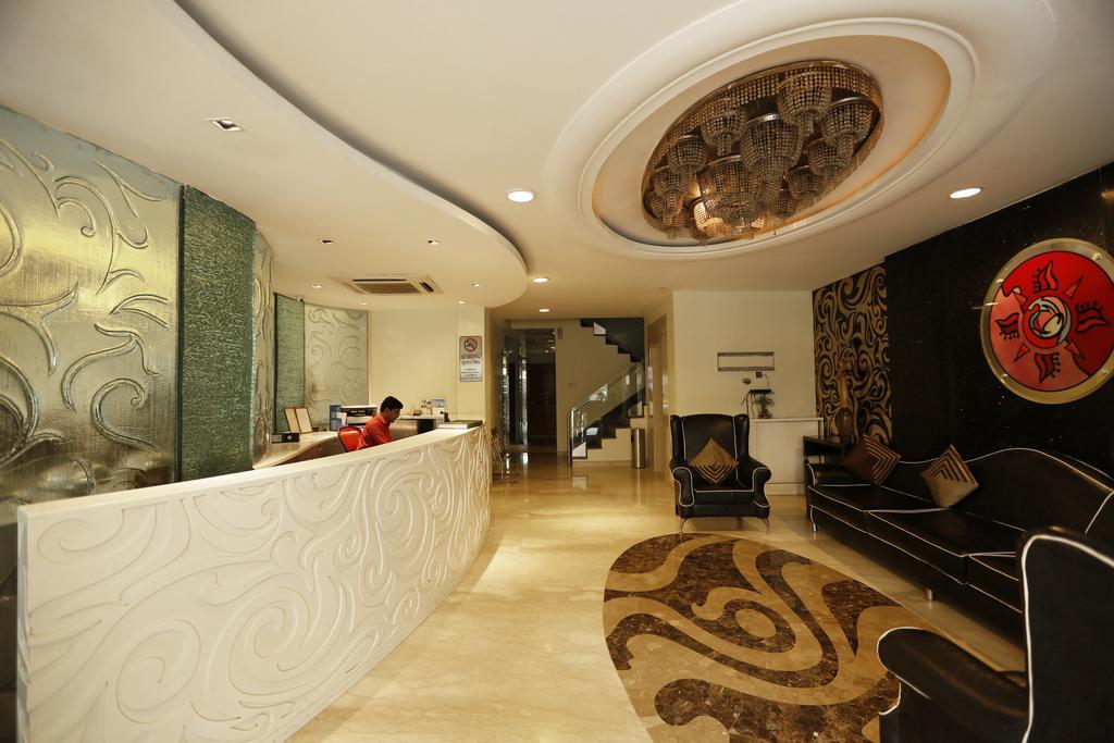 Good Times Hotel Delhi Kültér fotó